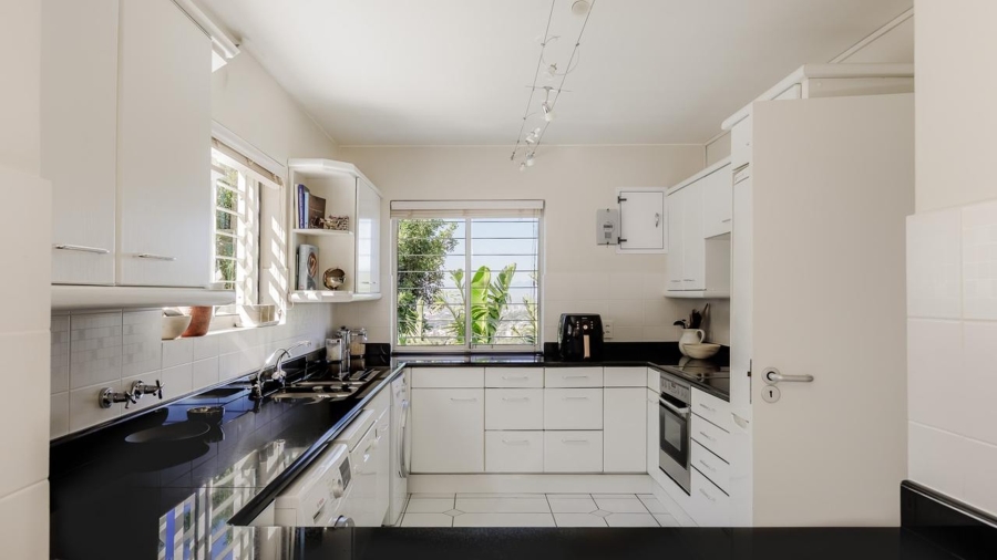 3 Bedroom Property for Sale in Higgovale Western Cape